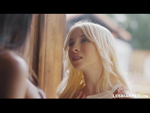 ❤️ Dívka se po několika měsících vrátí domů a skončí u lízání kundy své nevlastní matky ️ Anal video u cs.nudexxx.ru ﹏